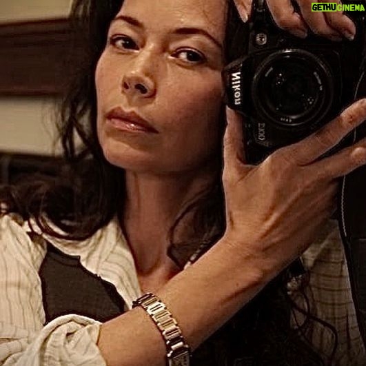 Angela Alvarado - 1K Likes - TBT #selfportrait #selfportraitphotography #photography #photographer #nikonphotography #nikon #nikond100 #visiualartist #passion #love #happy #borntocreate #arteómuerte @angelaalvaradophotography @naturalmodelsla