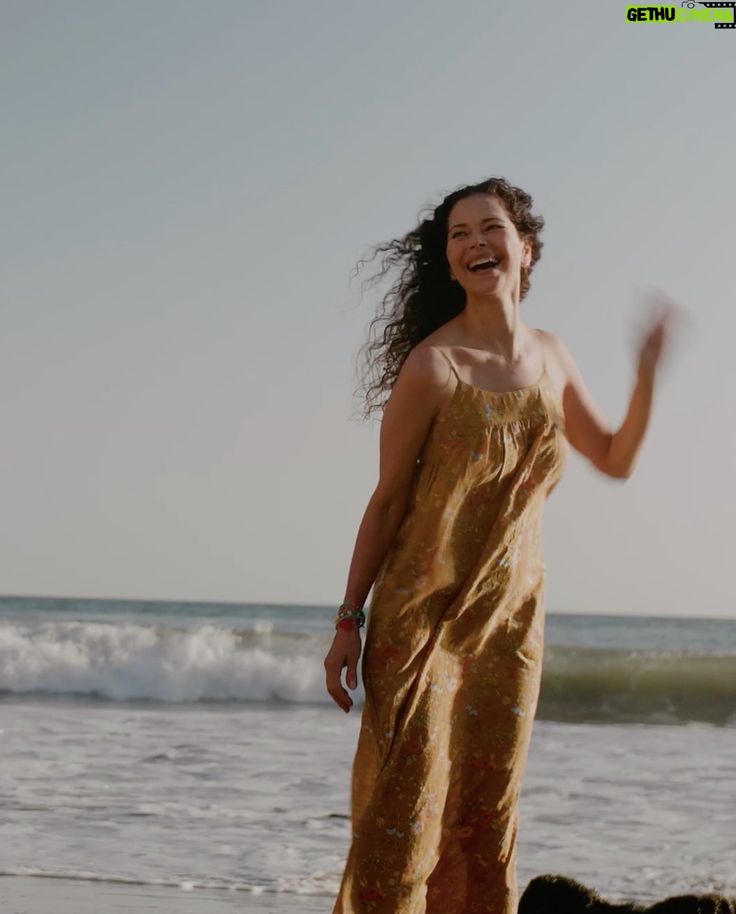 Angela Alvarado - 719 Likes - LIVE HAPPY! Girls and women making the world a better place! give-love-laugh @naturallife #inspire #strength #happy #womensupportingwomen #beauty 🎥@naturallifepatti @naturalmodelsla