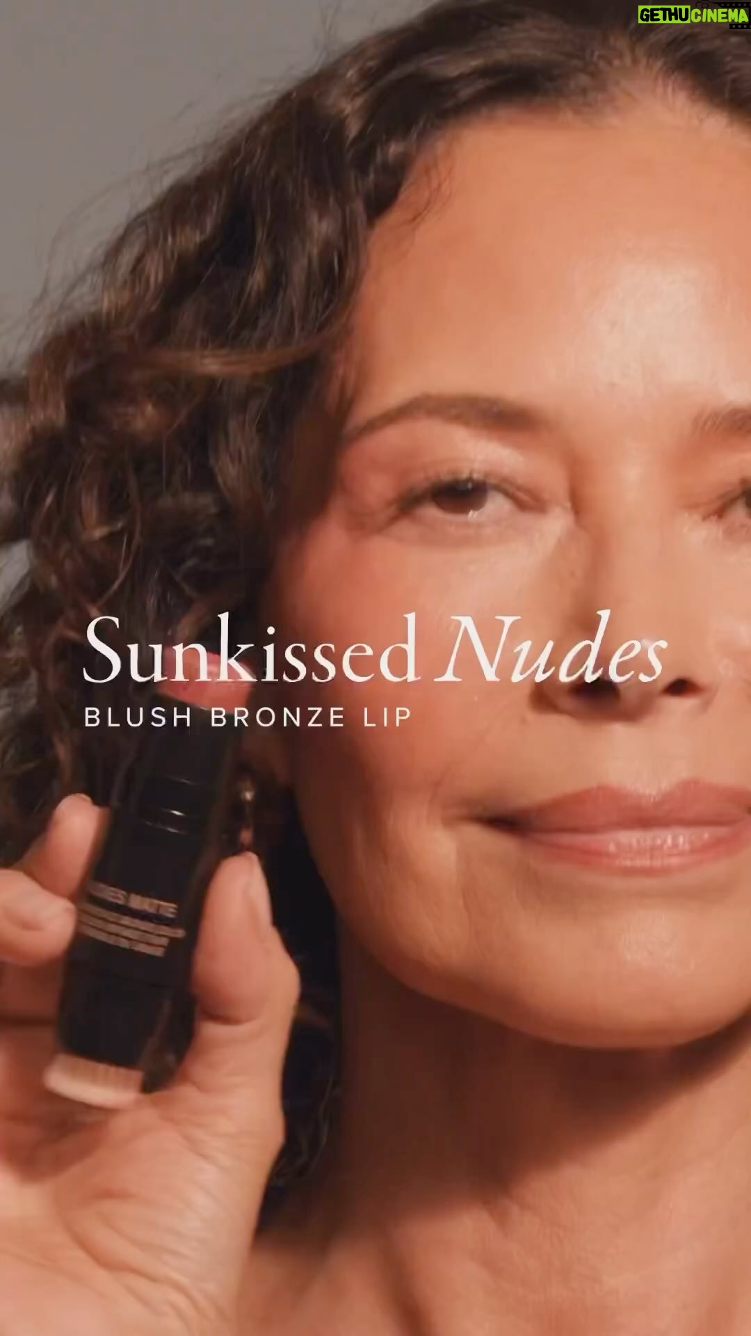 Angela Alvarado - 548 Likes - Getting Sunkissed 💋🌞@nudestix #sunkissed #glowing #sunkissednudestix #beauty #natural @naturalmodelsla