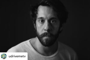 Angela Oh Instagram - Meet the cast of @udrivemetv !!

Posted @withregram • @udrivemetv @udrivemetv - OUR WONDERFUL CAST - JONATHAN KITE @jonathankite plays the “overly enthusiastic” Rex, who proves to be an awkward passenger for @theangelaoh ‘s Kelsey! 

Catch his hilarious work on display this Sat & Sun Sept 5th & 6th @danceswithfilms virtual festival. Link for tickets in #danceswithfilms bio/profile. #comelaughwithus #awkward #enthusiastic  #funny #cast #actor #comedy #udrivemetv #udriveme #pilot #digital #series 💖😂🤣🚗🚕🎥

Jonathan can next be seen starring opposite Jamie Foxx in the upcoming Netflix comedy series DAD STOP EMBARRASING ME. He is best known for his scene stealing performance as ‘Oleg’ from the CBS multi-cam comedy 2 BROKE GIRLS starring opposite Kat Dennings and Beth Behrs, for which he was a series regular. Jonathan is also a 
successful voice actor, and can next be heard starring as the primary villain “Octavian” in Peacock’s upcoming animated series CLEOPATRA IN SPACE, premiering in July. Other 
recorded credits include FAMILY GUY (FOX), AMERICAN DAD! (FOX) and BLACK DYNAMITE (Adult Swim). Jonathan is also a stand-up comic and impressionist with over 
150 spot-on celebrity impressions. #dadstopembarrassingme #twobrokegirls #2brokegirls #octavian #cleopatrainspace #americandad #familyguy #blackdynamite