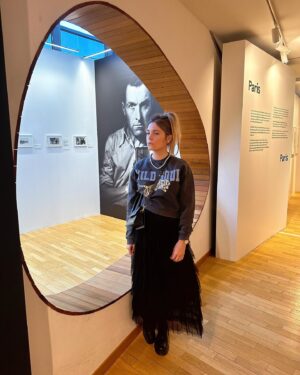 Angèle Vivier Instagram - Expo Doisneau à Megève 📷🎞️😍