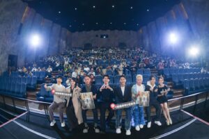 Angelica Lee Instagram - 富都青年今天（過了十二點啦）就在台灣正式上映了，這部電影從三年前開始啟動，終於走到現在，心裡感觸良多。

請大家一定要走進戲院來感受吳慷仁和陳澤耀飾演的兩兄弟非常打動人心的情感，希望可以把這份愛的力量送給你們。

雖然身為監製，已經看了無數次電影，但首映當天和觀眾一起坐在titan巨幕廳觀賞時，心裡還是再次被演員們的表演和故事的張力感染，還是忍不住哭紅哭腫了眼睛。

我很幸運，第一次當監製，就遇上了一個向心力很強及充滿愛的團隊，謝謝每一個幕前幕後的大家為「富都青年」所付出的努力和堅持，讓我們可以透過這部電影為身在馬來西亞卻沒有身分的弱勢團體發聲。

謝謝王禮霖導演當初的邀約，我們都交出了彼此的第一次，也承諾一起攜手並肩走完整個旅程，我們做到了💪💪💪✌️✌️。

香港12月7日上映
馬來西亞12月14日上映

#富都青年

Stylist: @johnnykhookhoo
Outfit: @sportmax
Jewellery: @tiffanyandco
Makeup: @jjshuchen
Hair: @hparkdick

#sportmax
#TiffanyAndCo