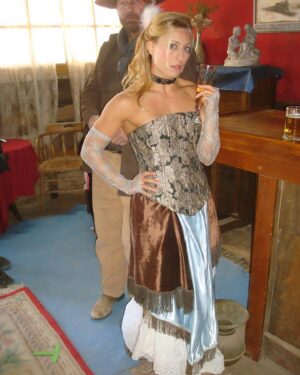 Angelique Kenney Instagram - A few years ago we were filming a #western movie 🍿 🎥 around #Thanksgiving time …
And this wild one asked me if I wanted a “poke”
Pardon my #French but I was stunned! 😉 oh my 🫣🤭

#actorslife #shaddylady #cowboy #cowgirl #saloon #film #stunts #acting #actor #Sag #sagaftra #setlife #playingdressup #letsroll #westernstyle #antique