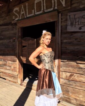 Angelique Kenney Instagram - A few years ago we were filming a #western movie 🍿 🎥 around #Thanksgiving time …
And this wild one asked me if I wanted a “poke”
Pardon my #French but I was stunned! 😉 oh my 🫣🤭

#actorslife #shaddylady #cowboy #cowgirl #saloon #film #stunts #acting #actor #Sag #sagaftra #setlife #playingdressup #letsroll #westernstyle #antique