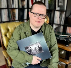 Angelo Kelly Instagram - My new album „Grace“ is out now 🥰
This wasn’t just me and so a big thanks goes to @calumstewartmusic @rhodesyman @tomascallister @matthiaskraussofficial @clausfischermusic 
for having the courage to record this album in this „One Take“ way with me without any editing…. Just us together in a room doing our thing ☺️ You guys are the best ❤️