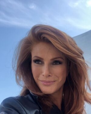 Angie Everhart Instagram - #happyeaster