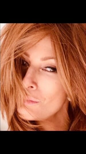 Angie Everhart Instagram - Hope you’re having a wonderful weekend! ♥️♥️♥️