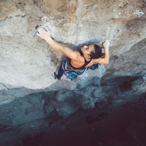 Angie Scarth-Johnson Instagram - Argentinia🇦🇷🌟
Some of the most beautiful areas here in Patagonia! Feeling pretty overwhelmed with all the possibilities for climbing.💁🏻‍♀️Running around the valleys with the TNF team trying new lines , old ones and bolting our own.🔩
@thenorthface @thenorthface_climb 

📸 @honngy 

@thenorthface_aunz @redbullau @tenayaclimbing @camp1889outdoor @climbskinspain