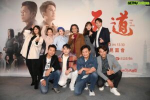 Angus Hsieh Instagram - 好久沒參加見面會了！
感受到現場朋友的熱情，
真心謝謝你們來❤️
期待還有下次......

#天道 
#三立台劇 
#三立藝能中心 
#陳文堯 
#陳明宇
#板橋大遠百