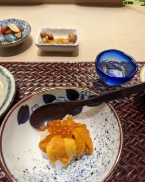 Angus Hsieh Instagram - 終於帶媽媽來吃我最愛的日料😋❤️
