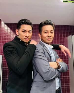 Angus Hsieh Instagram - 我和另一半又合體了❤️
不過這次的關係是.......
不好說😆😆😆

@checkitliang 

#天道
#三立台劇
#陳文堯 
#陳明宇 
#廁所好好拍