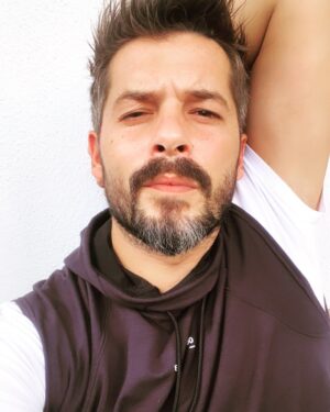 Anıl İlter Instagram - Cuma iyi de ertesi 💩