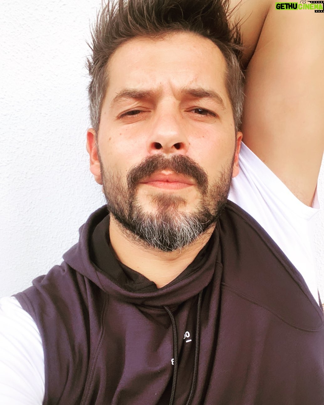 Anıl İlter - 57.8K Likes - Cuma iyi de ertesi 💩
