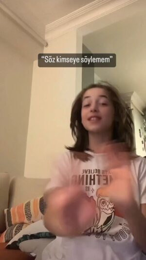 Anıl İlter Instagram - Okulda olup biteni öğrenme şeklim☺️
