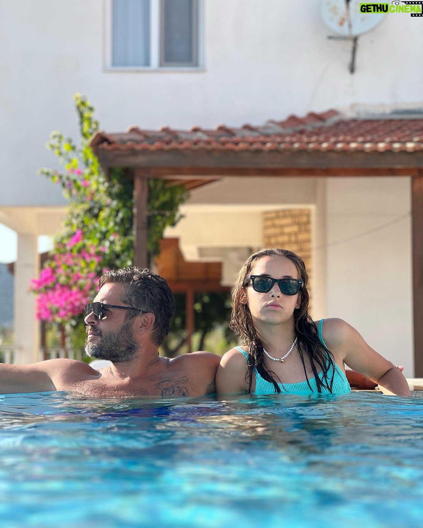 Anıl İlter - 30.8K Likes - Three person posing in the pool😉 @sinemyildiz_2