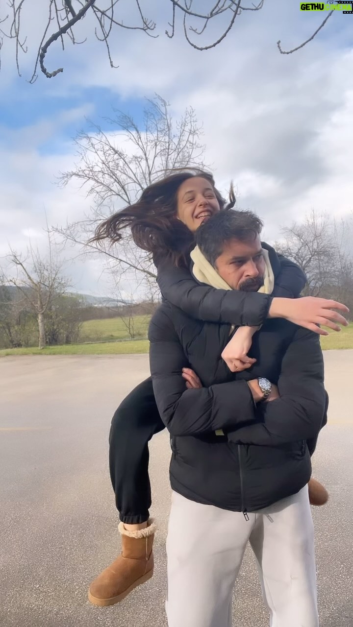 Anıl İlter - 90.3K Likes - U need a hug?