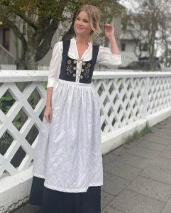 Actress Anita Briem HD Instagram Photos and Wallpapers June 2023