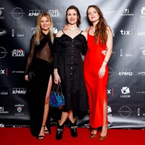 Anita Briem Instagram - What a night 💫 I was awarded best supporting actress for my role in “Letter from Helga” - and “Beautiful Beings” won best picture at the Icelandic Film Awards ♥️
I am beyond grateful for our wonderful film making family here in Iceland and so proud of the incredible standard of work my colleagues are producing all around me! 
Thank you from the bottom of my heart
♥️♥️♥️

Thank you @svalakali for the beautiful dress and @hafdisinga for making my face presentable 

@edduverdlaunin #svarviðbréfihelgu #letterfromhelga