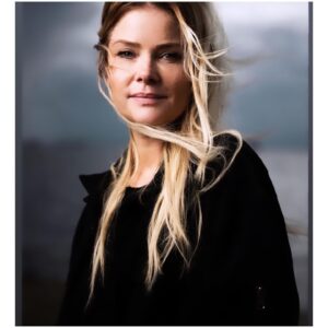 Anita Briem Instagram - thessaloniki dreams… ♥️🎬

portraits from the wonderful @filmfestivalgr representing our film Beautiful Beings 🤍