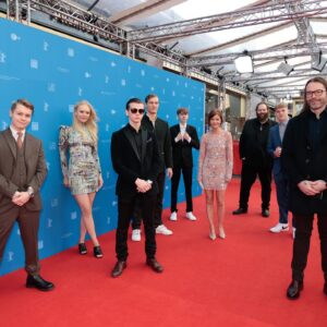 Anita Briem Instagram - Premiere of BEAUTIFUL BEINGS ✨ at the @berlinale film festival. It’s been a magical journey to get to be a part of with some extraordinary, and beautiful human beings. As a lover of films I highly recommend seeing this one, as it now starts to open all over. Just a stunning and deeply moving work of art by @gudarnar, shot by the amazing @supersturla.
Congrats all you involved! It’s been a true honor
♥️♥️♥️
Photos: Natalia Łączyńska 
@berlinale.panorama #beautifulbeings #berdreymi @new.europe.film.sales