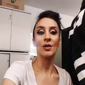 Anita Martínez Instagram - Feliz con el asesoramiento de @rodrigomesina el mejor
Me recomendó los apliques de @locasxelpelo 
Las mejores