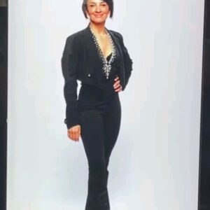 Anita Martínez Instagram - SHOOTING para el @elbailandooficial 
Vestida por @roshmoda