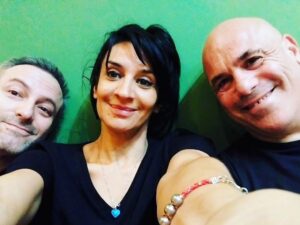 Anita Martínez Instagram - Nos juntamos, nos divertimos y bailamos 
Nuestra salsa de 3 se viste de lujo con @sebaalmadaok
@bichogomez64 
@vero_pecollo con su temple nos gobierna
Ensayando con mucha alegría 
@masajefranco nos pone su sabiduría salsera
Nos vemos pronto por el show más grande de la TV @elbailandooficial