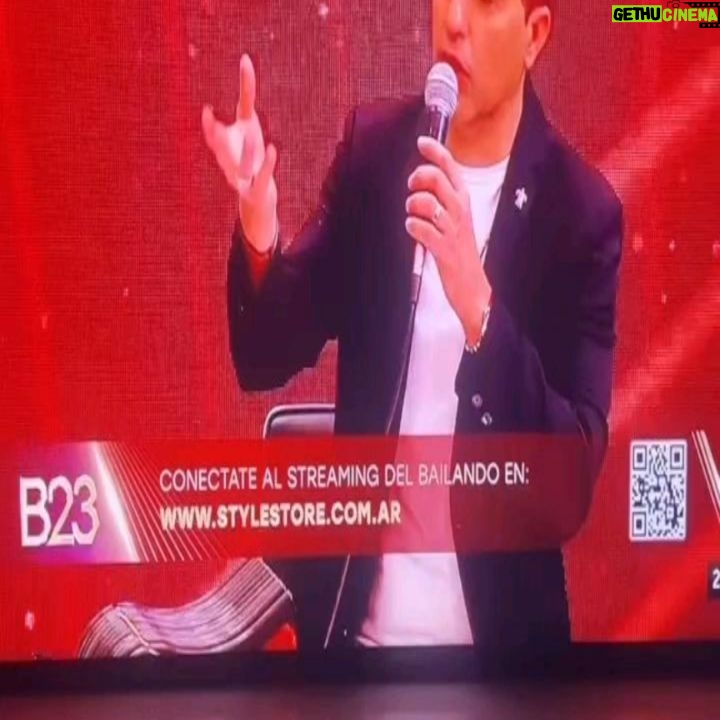 Anita Martínez - 1.3K Likes - Noches Mágicas, de risa y juego, de familia y celebración
Gracias @marcelotinelli
Gracias @americatv
Gracias a la gente que nos hace
♥️♥️♥️♥️