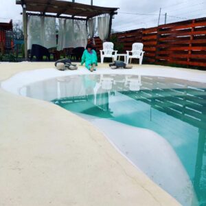 Anita Martínez Instagram - De super escapada a San Pedro en las cabañas más amorosas de todas @puntaarenacabanas 
Todos los días todo el año
Reservas a super precio 1154868386