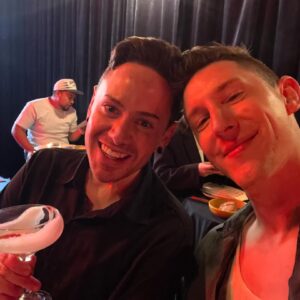 Anita Wigl'it Instagram - Celebrating almost two decades of friendship over a @kfcnz fine dining experience 😍🍗 #gift