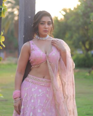 Anjali Tatrari Instagram - Ek baar dekh lijiye ✨ 

Me to @bhansaliproductions 🤭♥️

📸 - @kadu_pragnesh 

#anjalitatrari