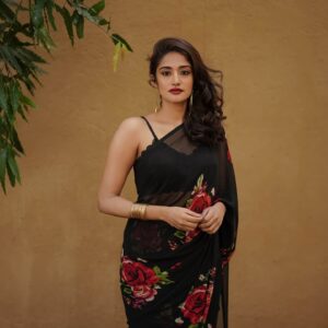 Anjana Jayaprakash Instagram - One of my favourite pics that never made it to my feed 😁
Thank you for reminding me @ahmadalkaashekh 😛

Photography by @anitakamaraj 
Makeup by @vishualizemua
Styling by @beingroofa 

#throwback