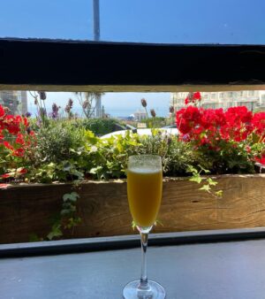 Anjli Mohindra Instagram - A day by the sea? (b)right on!
