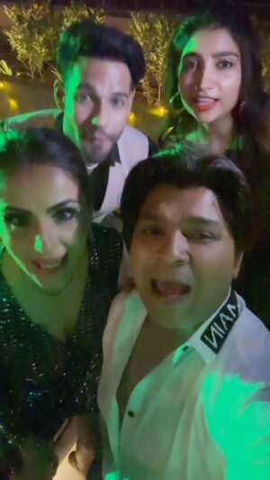 Ankit Tiwari Instagram - May this year brings lots of happiness prosperity health and wealth😍

#ankittiwari #newyear #2024 #newyear