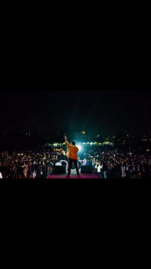 Ankit Tiwari Instagram - Thank you everyone for the lovely wishes, you guys have been pouring in for my birthday. Have been reading all your msgs, aapke pyaar ke bina main kuch bhi nahi hu. Thank you for always standing by my side 🤗 Sharing few pics from my latest concert ❤️ @realmeindia @tbstalents #ankittiwari #atlive #ankittiwarilive #atians #liveshow #performer #singer #instadaily