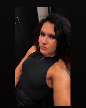 Ann Khozine Instagram - 🖤🥀⛓️‍💥💋🩶 @tnaknockoutsglam @rhode