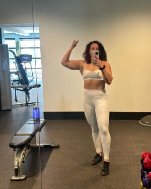 Ann Khozine Instagram - Road to kicking everyone’s f**king ass during mania week!! 🤍 show up & show out or don’t come at all 💪🏼