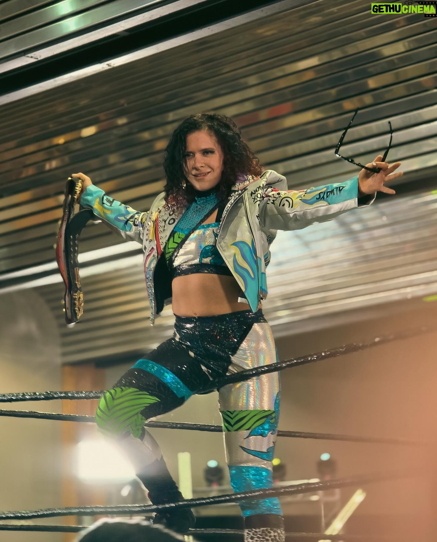 Ann Khozine - 1.1K Likes - So iced out I’ll sink a ship with this drip 🧊💧
GEAR BY @regulationsolodarling