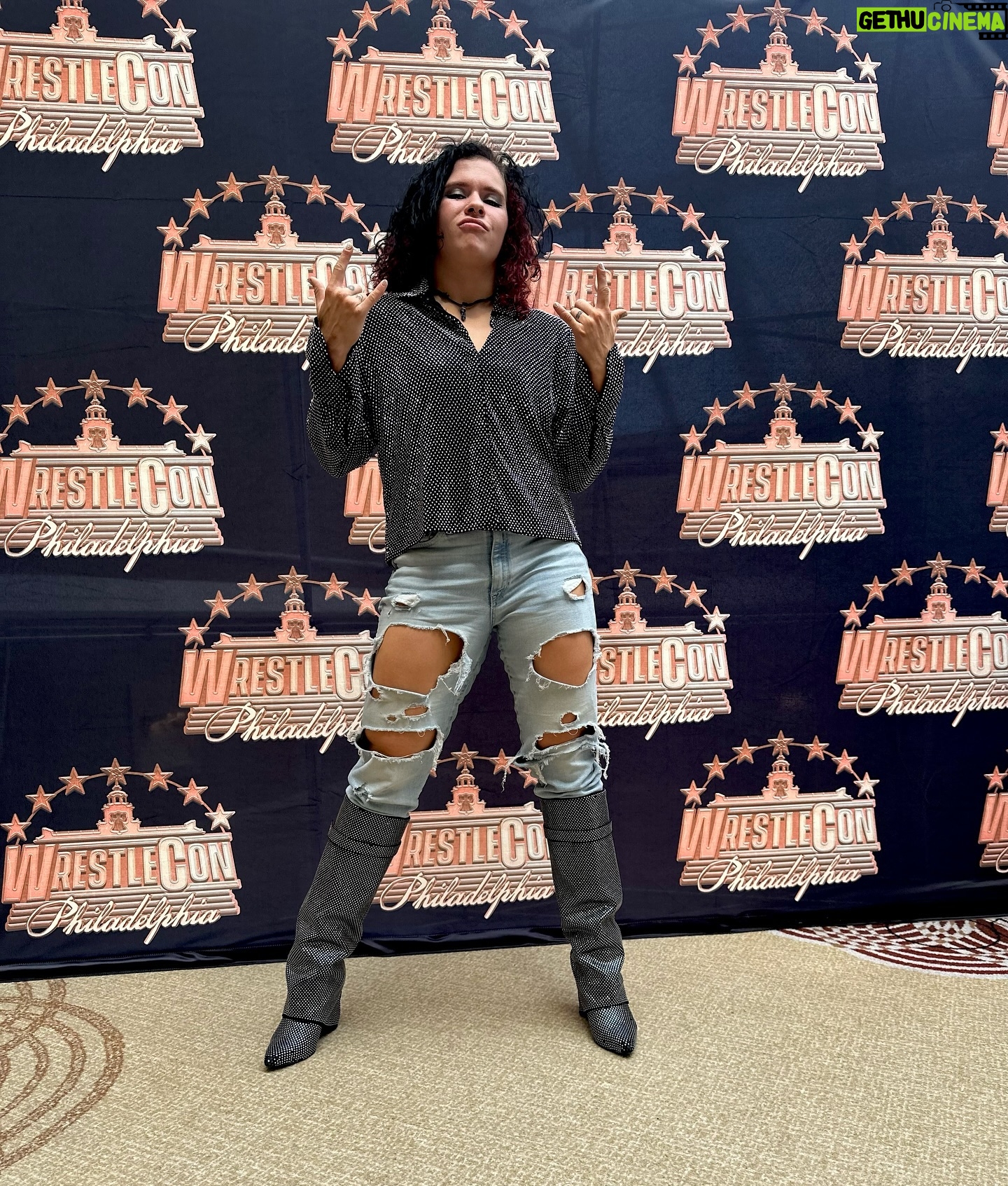 Ann Khozine - 1K Likes - Thank you @officialwrestlecon 🔔 join me tomorrow morning for one more meet & greet event at @ringgeargorilla ‘s table from 9-11:30am! 🪩