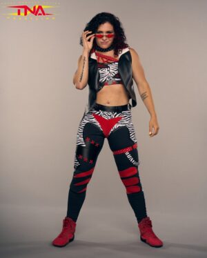Ann Khozine Instagram - I’m on my $h!t again, I don’t be sittin ‘round thinking what I coulda been 💥 
👕: @swayarcher @ringgeargorilla
