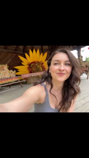 Ann Pirvu Instagram - Making movies •
in the most beautiful countryside •
with magnificent people🥹 a photographic essay🫶🏻

One of my favorite months,
and all its magic so far…
#BeyondGrateful 🙏🏻for the beauty all around me xo