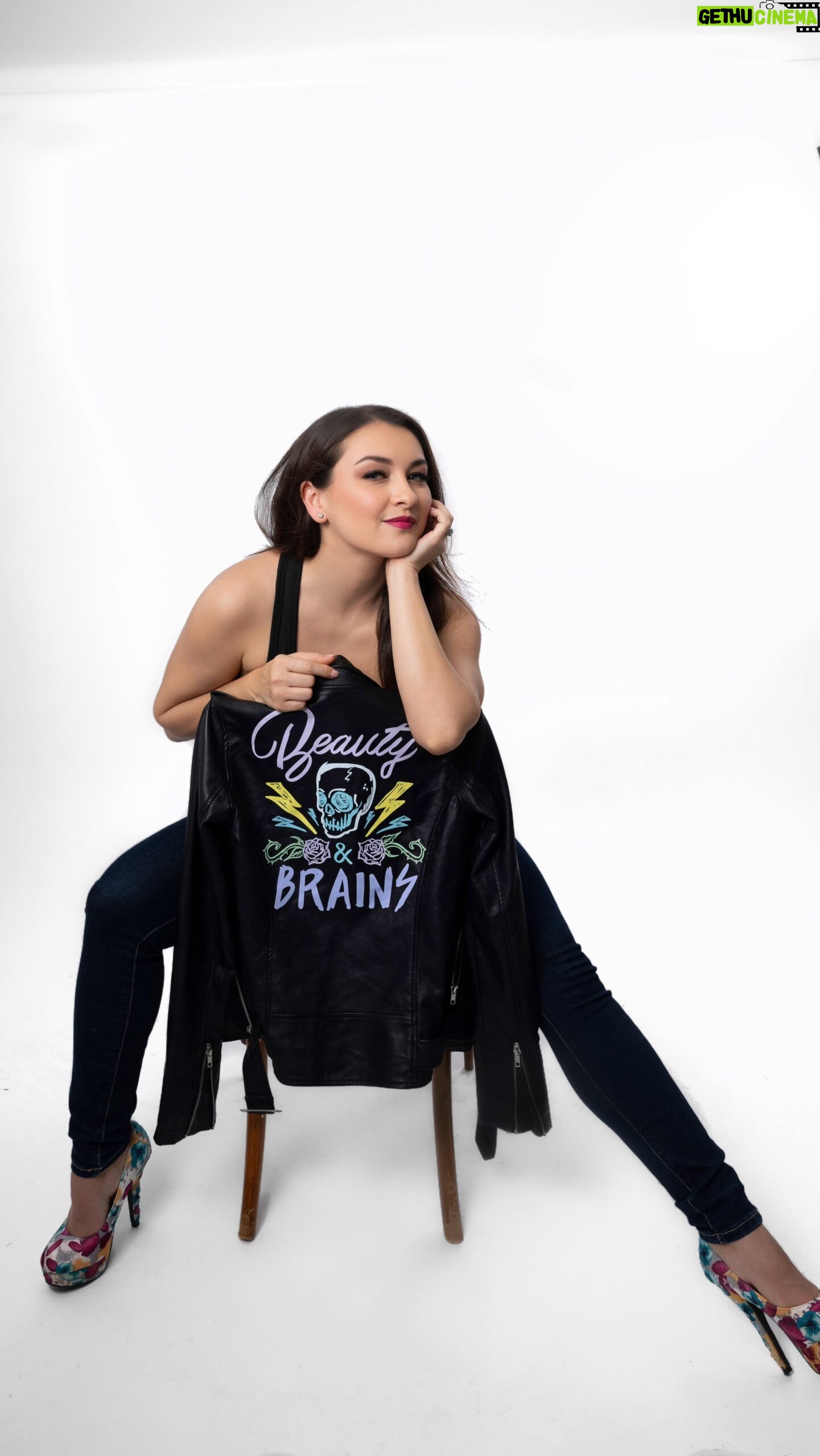 Ann Pirvu - 3 Likes - 🎶 You may say I‘m a dreamer,
but I’m not the only one 🎶😉💋
The latest from my #creative #dreamteam ❤️🔥
📸 @donnawaxmanphotography
💄💇🏻♀️ @samanthacouturemakeup
#BeBold #dreamer #ShareYourLight #beautyandbrains #new #ladyboss #sharpstyle #photoshoot #fun #girlpower #art #versatility #mood #determination #PepLife #WorkingMoms #Reign #PIsTheNewM