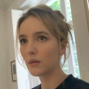 Ann Skelly Instagram - If the global pandemic wasn’t bad enough.