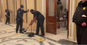 Anna Deavere Smith Instagram - And here we find Black workers cleaning up after Trump’s macabre party at the capitol. Thanks for sharing this, @SolomonAlisa.
