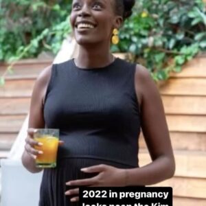 Anna Dushime Instagram - 2022 in preggo Outfits am besten gefallen mir meine geschwollenen Füße in den Sandalen lmaoo