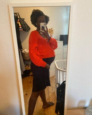 Anna Dushime Instagram - last weeks of pregnancy feat. ausflüge in die egalste stadt deutschlands, kann mich nicht mehr bewegen, hoher puls, essen, business tipps (es ist ein only fans account)