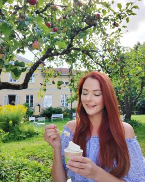 Anna Easteden Instagram - I had an amazing time in Mathildedal last week. Here are some of my favorite photos from the trip. You can view my trip story highlights from my profile for at least the next 4 weeks. ❤

Paid collab with @visitsalo @visitmathildedal #visitsalo #visitmathildedal #welovesalo #ihastusaloon @somessacom #somessacom #somessacomxvisitsalo