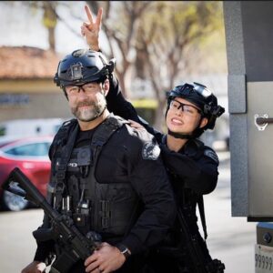 Anna Enger Ritch Instagram - Back to (serious) business! All new S.W.A.T. tonight💥see you then ✌🏼