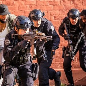 Anna Enger Ritch Instagram - The super talented @iwantithaddaway makes his ✍️ep debut TONIGHT on an ALL NEW S.W.A.T 💥💥 Directed by our own @alexrussell (also amazingly talented) 🎬🎥 This is one you won’t wanna miss 💯. also Alfaro sucks btw
