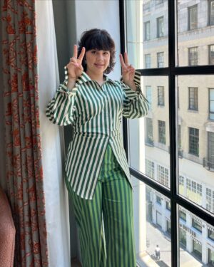 Anna Garcia Instagram - 40 hours in NY !!!! Ty mommy @applefilms and daddy @sonypictures for having me to promote our perfect child @flymetothemoon and ty to my perfect friends I was able to smush in!!! I’m still figuring out poses- a lot of peace signs and thumbs up but we are working on it, ok !